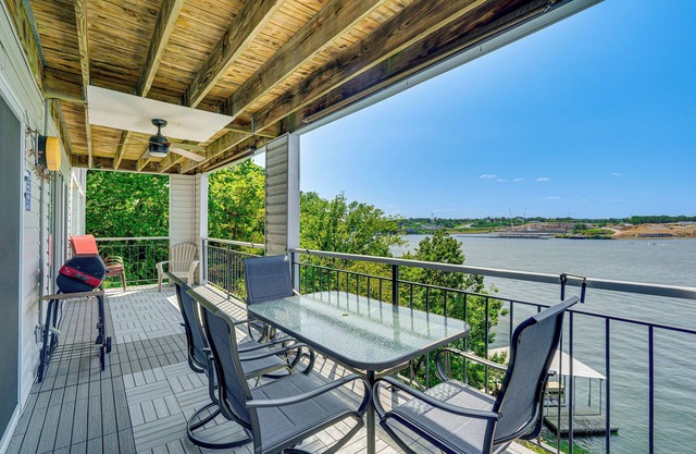 Waterfront Gem w/Balcony & Views in Osage Beach
