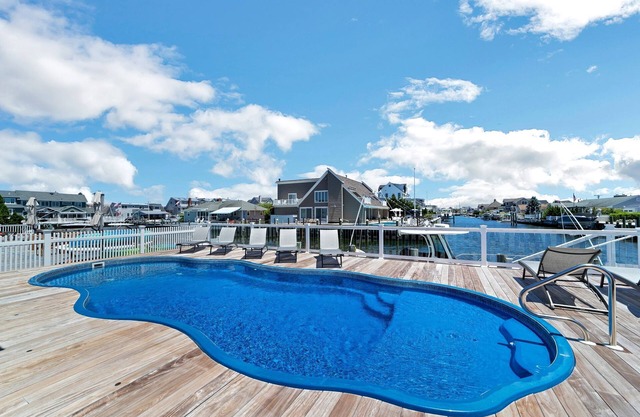 Waterfront Mantoloking Home with Private Dock w/Pool very close to Ocean Beach