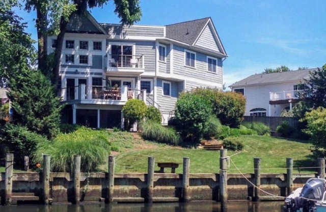 Waterfront Oasis in Eastport-Easy Walk to Downtown