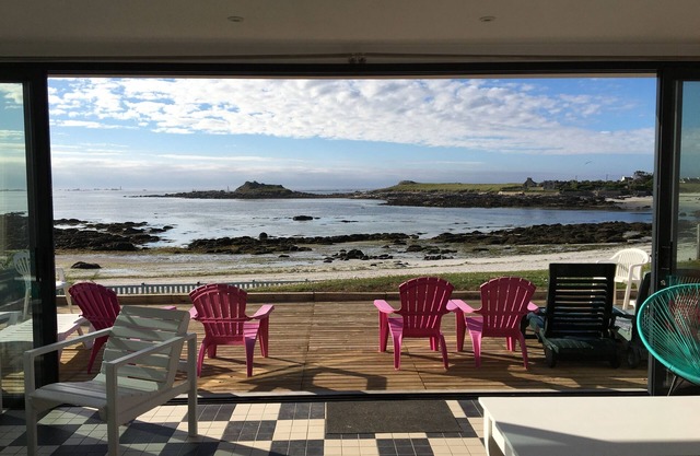 Waterfront property in Portsall Wifi Stand up kayaks piano dogs ok