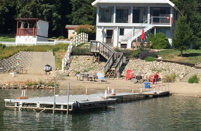 Waterfront Year Round Vacation Home, Lake Cocolalla, Beach, Dock