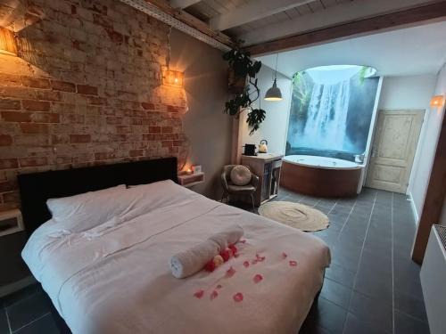 Waterval Wellness-suite met Sauna!