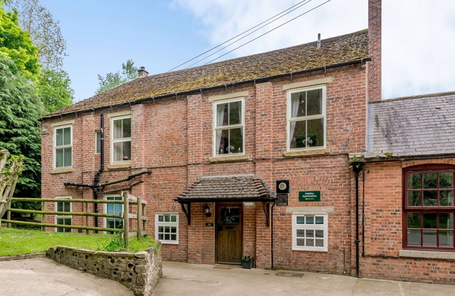 WEAVER APARTMENT, pet friendly in Osmotherley