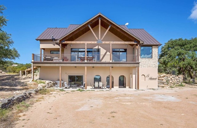 Wedding Venue Accommodations/Hill Country Getaway