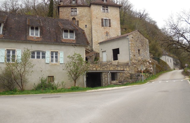 WEEKLY CREGOLS RENTAL