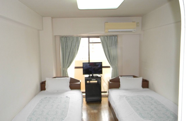 Weekly Green Inn Namba Standard Twin Room No Smok - 501/Osaka Ōsaka