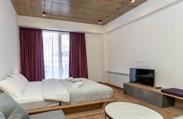 Wehost Apartment with Balcony