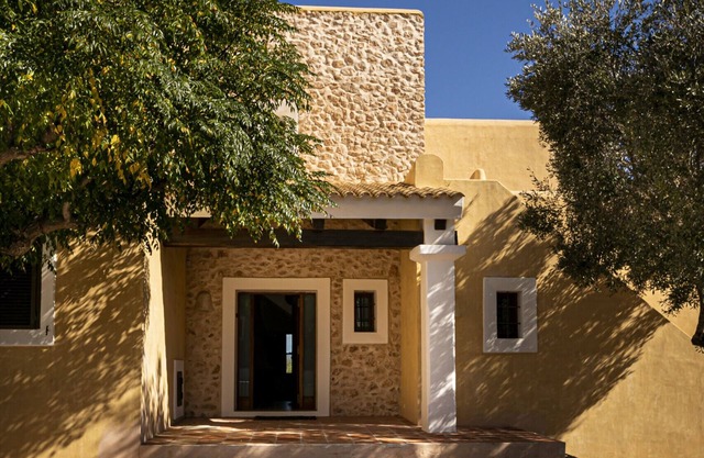 Well-equipped house with an unbeatable central location