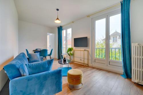 Welcome to Blue Dream House