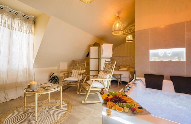 Welcome to Coachella/Jacuzzi