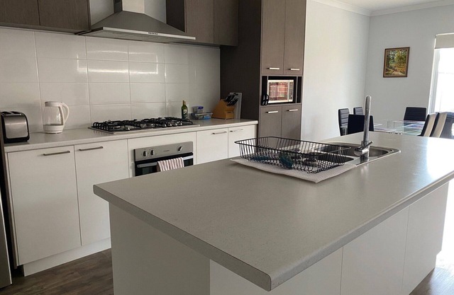 Welcome to one of our newer Mandurah suburbs - Lakelands just north of Mandurah