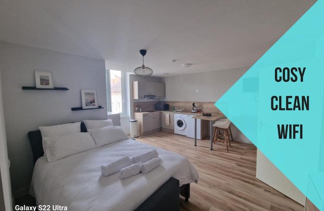 WelcomeAgen*Suite Maurice Ravel*Fibre*Cosy