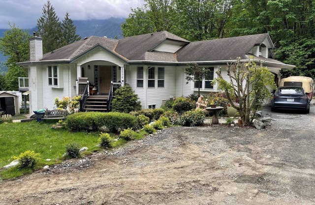 Welcoming 6-bedroom house in Lindell Beach