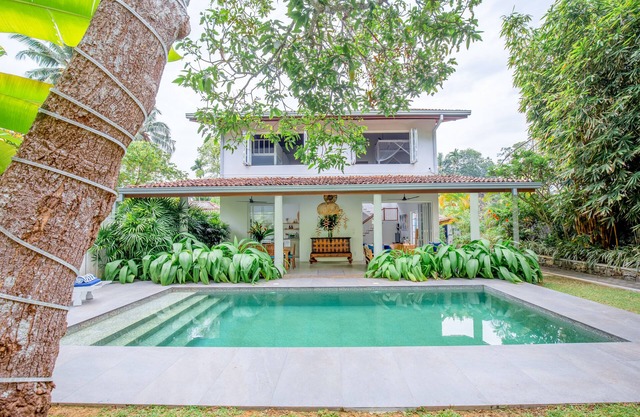 Well located, spacious 3BR villa with private pool, close to beach - Galle-