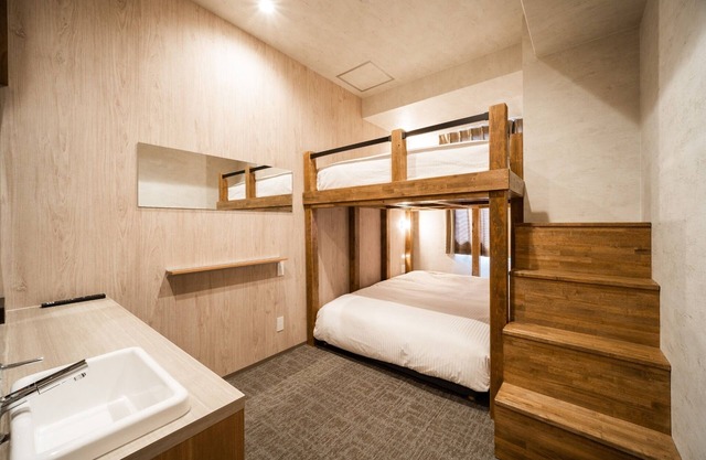 Well Stay Namba Quadruple Room 2 Double Beds/Osaka Ōsaka