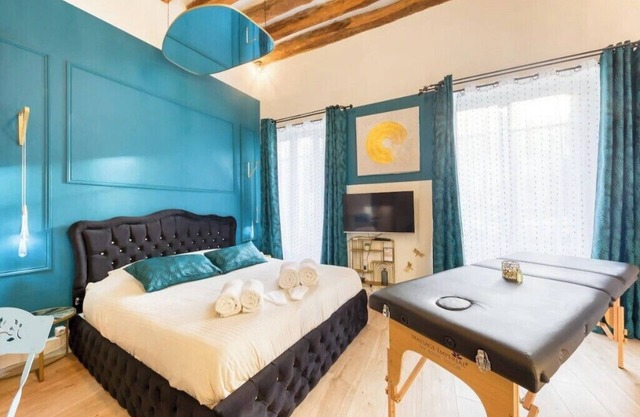 Wellness suite - Jacuzzi and sauna/SPA love room