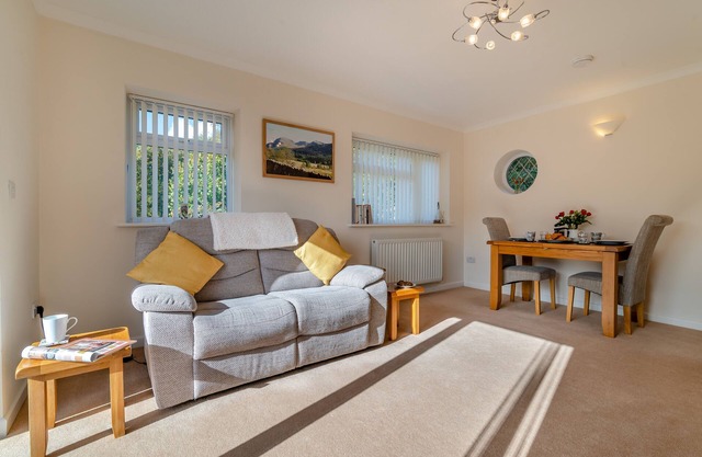 Wernyfed The Annexe - One Bedroom House, Sleeps 2