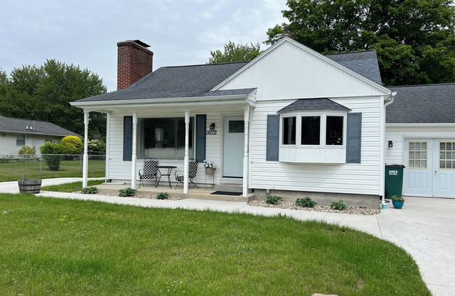 West Lake Harbor -home close to Maranatha and Hoffmaster State Park