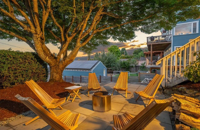 West Seattle Haven, Fire Pit, Views