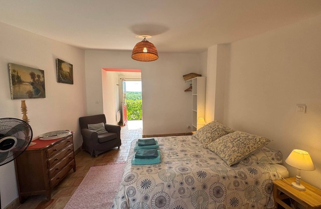 West Studio – Vineyard Room Château Barbebelle - Rognes-Near to Aix en Provence