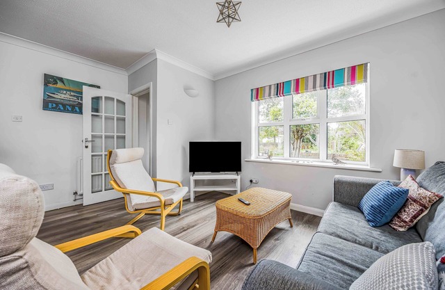 West Wittering Family Cottage | Pass the Keys