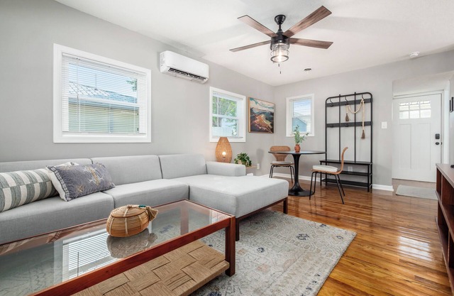 Whether you are visiting for a quick weekend or a longer stay, our cozy cottage is perfectly located in the heart of Buckeye Lake, just a short stroll to so much fun!