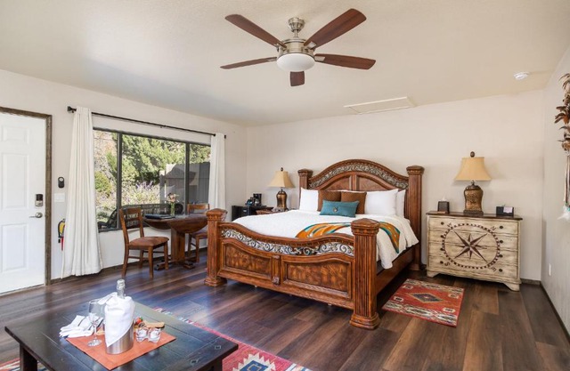 Whispering Creek Bed & Breakfast