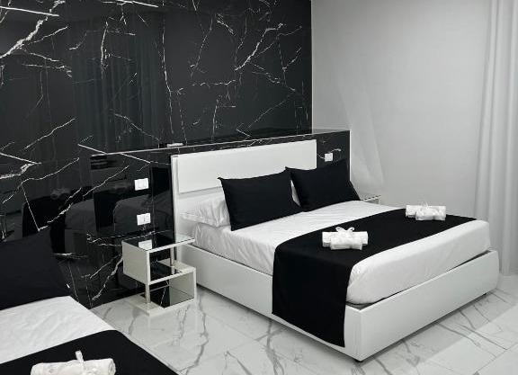 White Elegance Luxury B&B Caserta