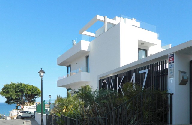 WHITE HOUSE : Charming & spacious Villa, Big terrace with sea & mountain views .
