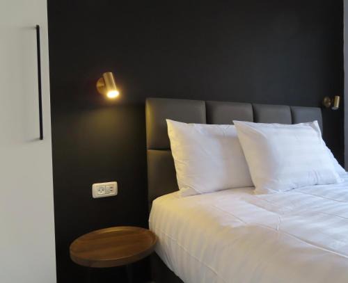 White Moon Inn