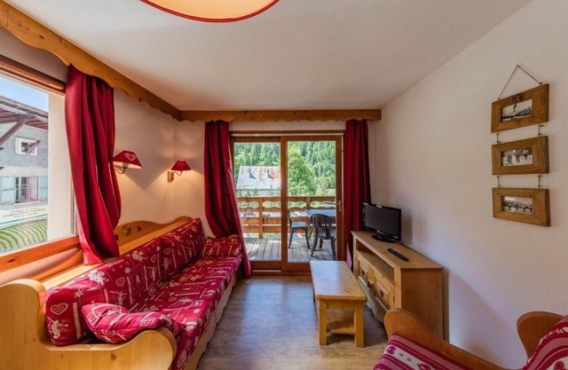 Wifi, 300m from ski slopes, fitness, swimming pool, parking, tv, ski locker, 50m², Abriès