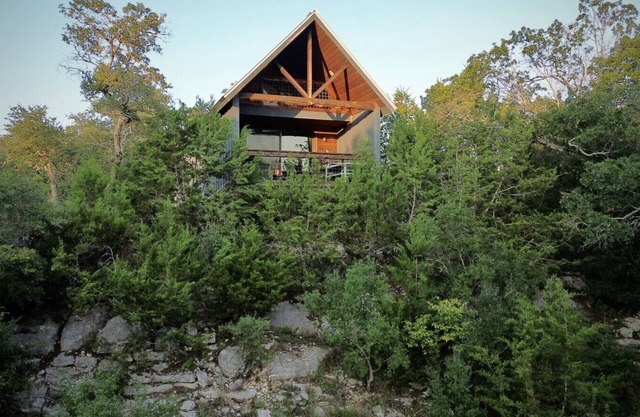 Wild Oak Cottage, at Wanderin’ Star Farms