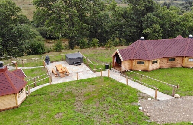 Wildcat Lodge - Luxurious log cabin in Argyll