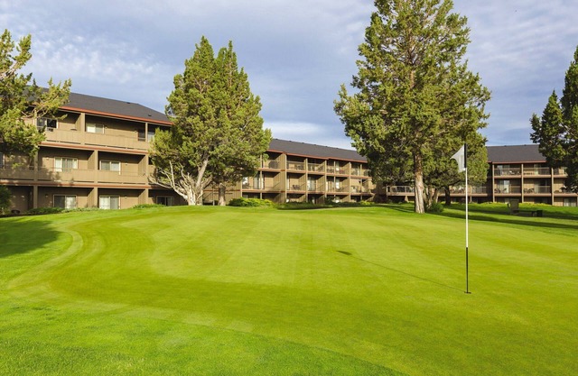 Wilderness, Golf, Rivers, Mountains, Theaters, Casino !