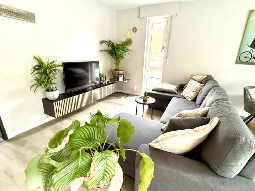 Wilhelmines Hafenliebe am Brommygrünpark mit Balkon, Netflix, & Privatparkplatz