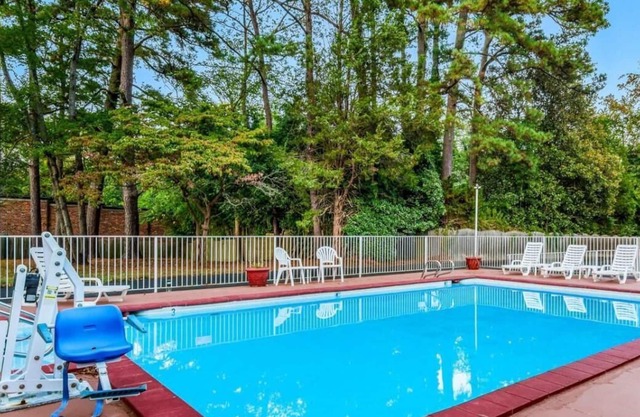 Williamsburg Getaway! FREE Parking, Pet friendly!
