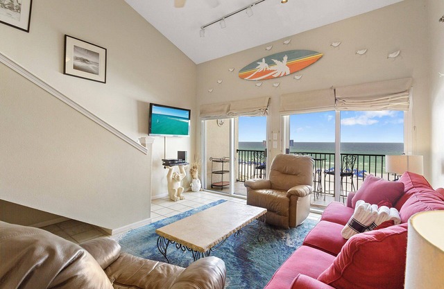 Windancer 409 - Miramar Beach! Gulf Front! Community Pool! Free Beach Service!