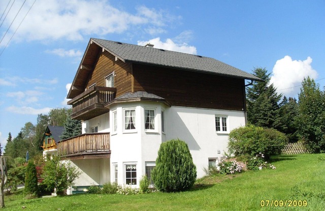 Windmill" holiday villa with wallbox