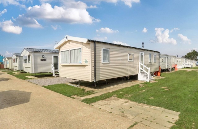 WINDSURFER’S REST - HAYLING ISLAND in Hayling Island Holiday Park
