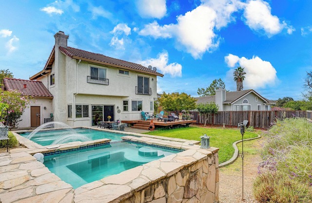 Wine Country Gateway w/Views Btwn Napa & SF