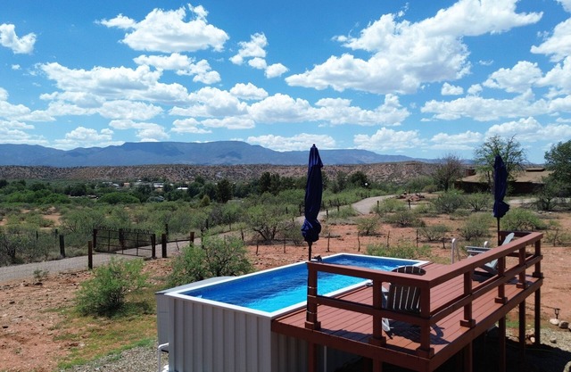 Winery Ranch Retreat Spacious Dual Suite Home with private Hot Tubs and Sauna