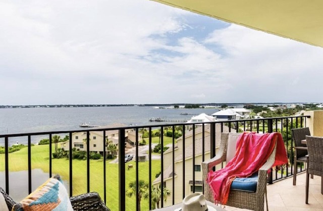 WINTER RATES AND SUNSETS are the best! Live at the beach for 600 per week!