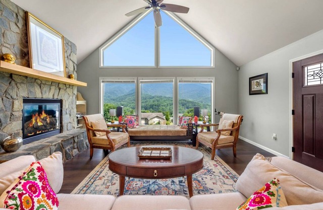 Wish You Were Here | Perfect Mountain Retreat Near Waynesville | Pet Friendly and Long-range Views