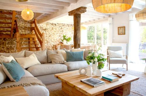 Wishome-Casa cercana a Comillas y piscina climatizada