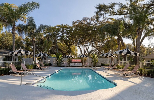 Wisteria, a Boutique Modern Home w/Swimming Pool