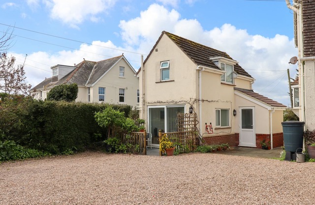 WISTERIA COTTAGE, romantic, character holiday cottage in Exmouth