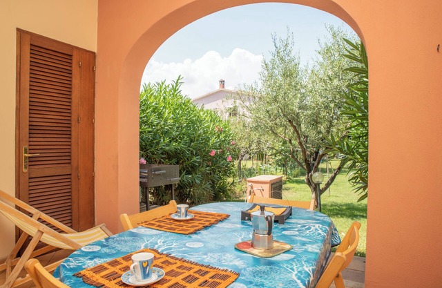 With large garden and in a quiet location - Villetta Olivastro