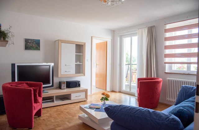 Wohnung 2, 66qm, Balkon, 1 Schlafzimmer, max. 4 Personen