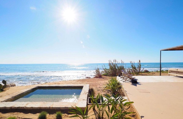 Wonderful private villa for 4 guests with A/C, WIFI, private pool, TV and terrace