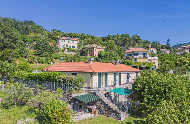 Wonderful villa for 8 guests with WIFI, TV, terrace and pets allowed